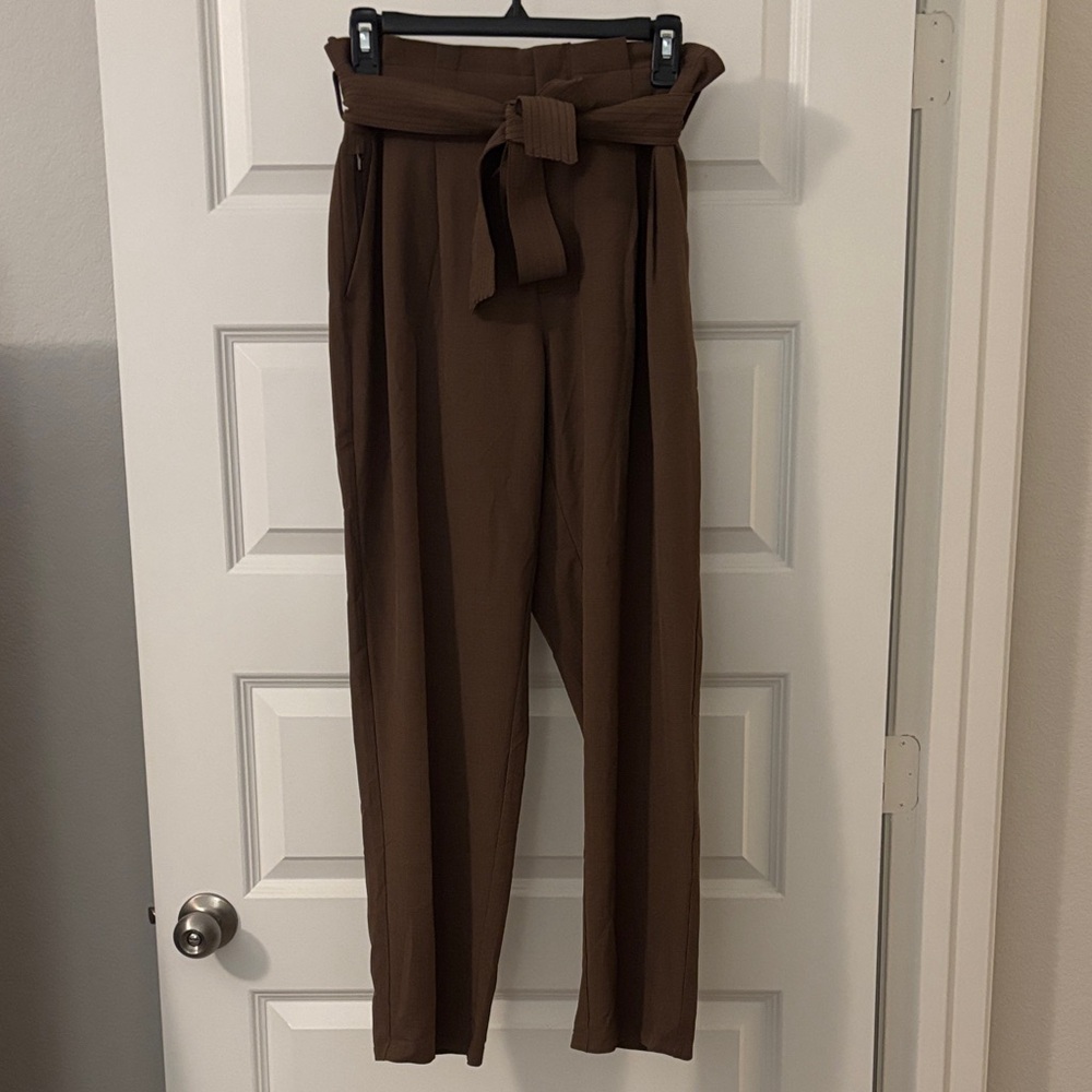 Athleta Skyline Pant Paperbag Waist Belted Pants SZ 8 athleisure brown plaid - Picture 1 of 14
